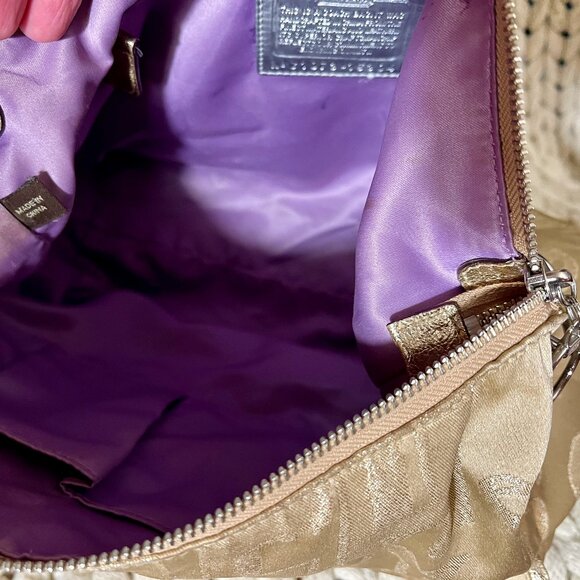 COACH Poppy Storypatch Sig/Gold/Metallic Bag - Picture 4 of 6